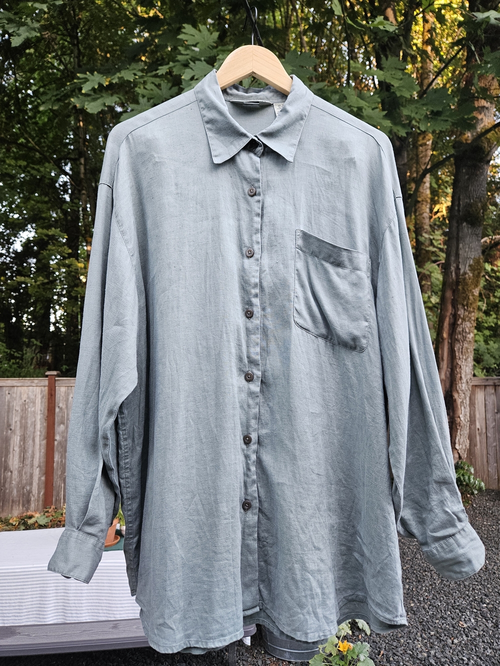 Eddie Bauer Women's Long-Sleeve Linen Button-Up